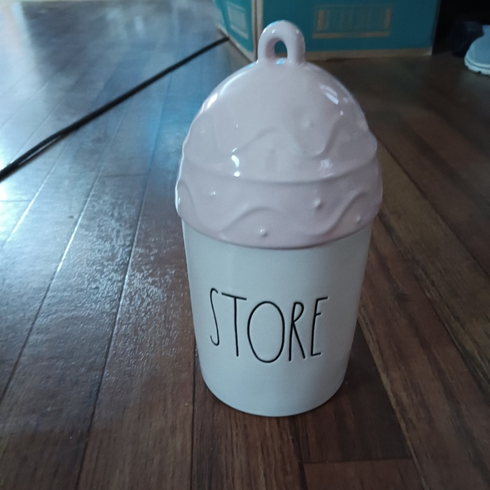 NWOT RAE DUNN "STORE" EASTER CONTAINER. NEVER USED JUST TAKEN OUT OF BOX. PINK/W